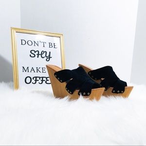 NWOT CANDIES | BLACK SANDALS